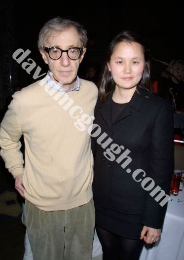 Woody Allen and wife, Soon Yi 2001, NY..jpg